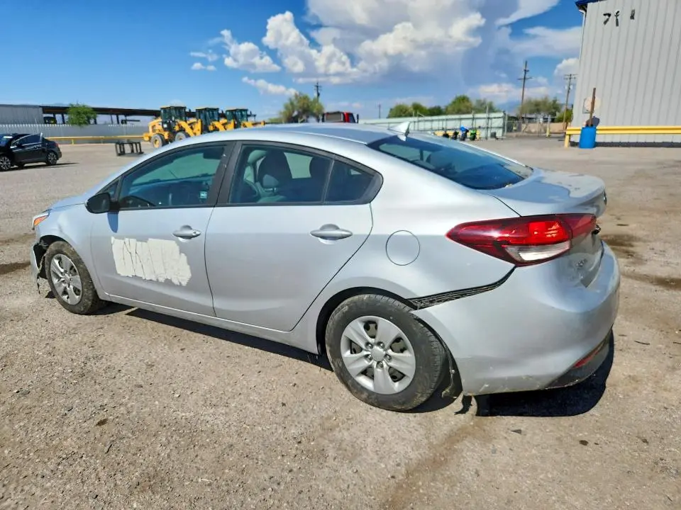 2017 KIA FORTE LX  