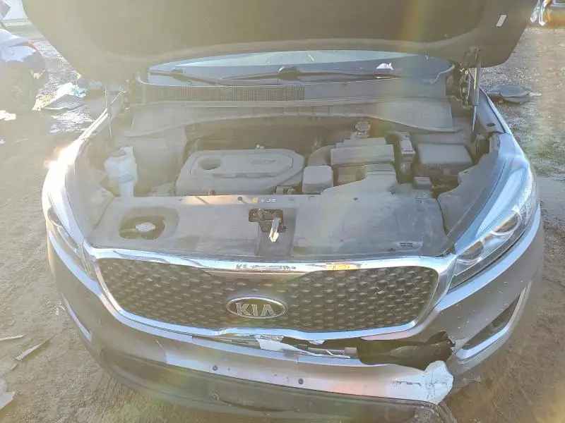 2018 KIA SORENTO LX  
