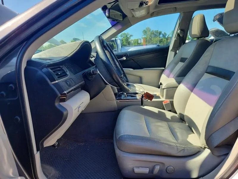 2013 TOYOTA CAMRY XLE  