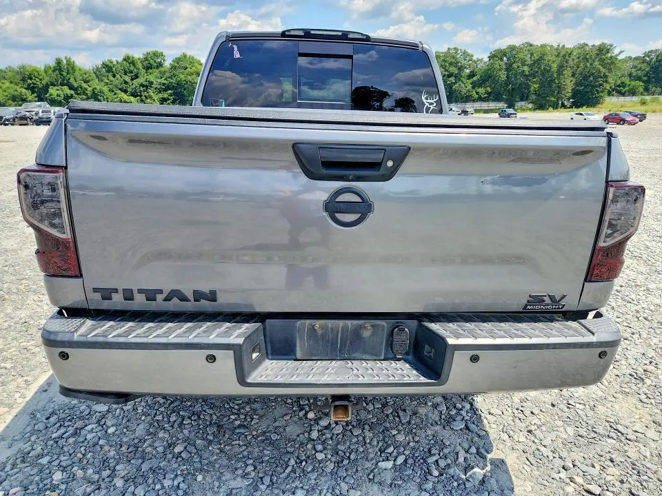 2019 NISSAN TITAN SV  