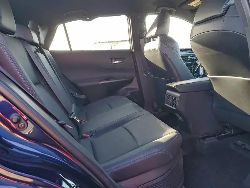 2023 TOYOTA VENZA LE  