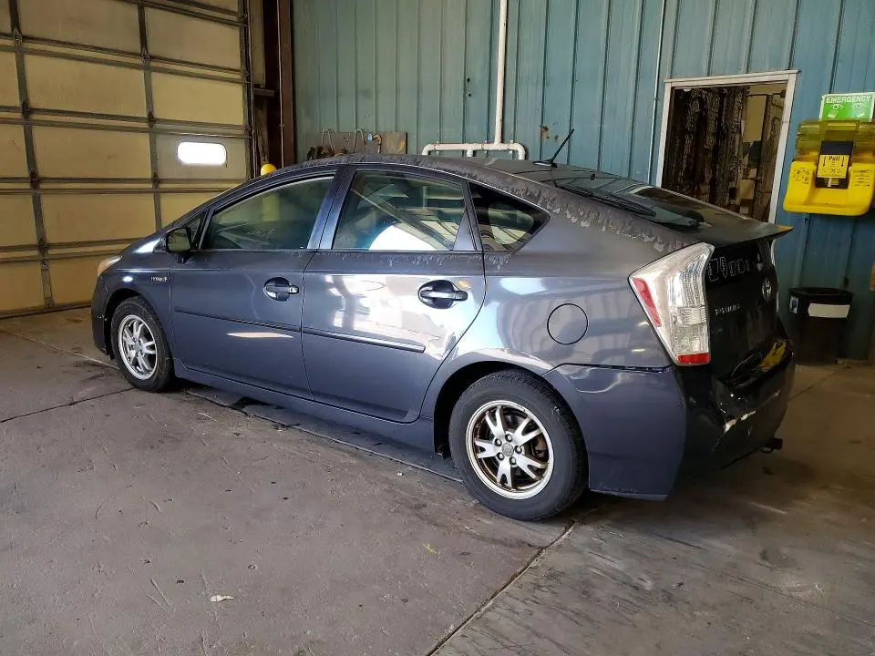 2010 TOYOTA PRIUS II  