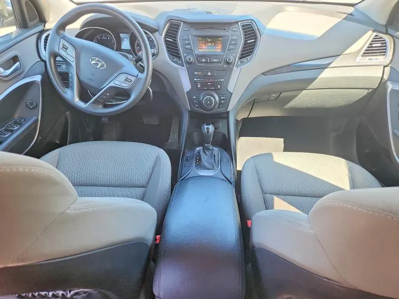 2016 HYUNDAI SANTA FE SE  
