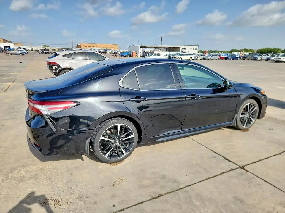 2018 TOYOTA CAMRY XSE  