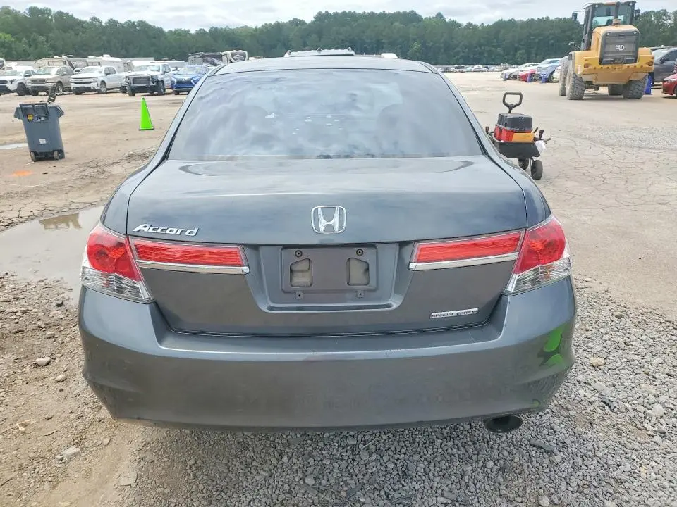 2011 HONDA ACCORD SE  