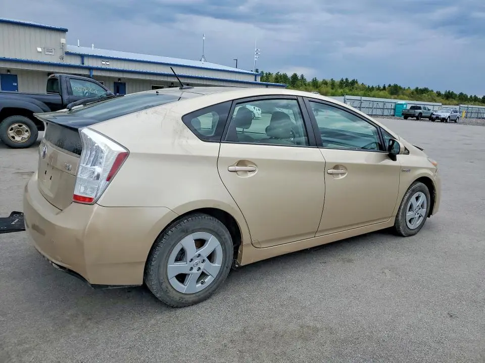 2010 TOYOTA PRIUS II  