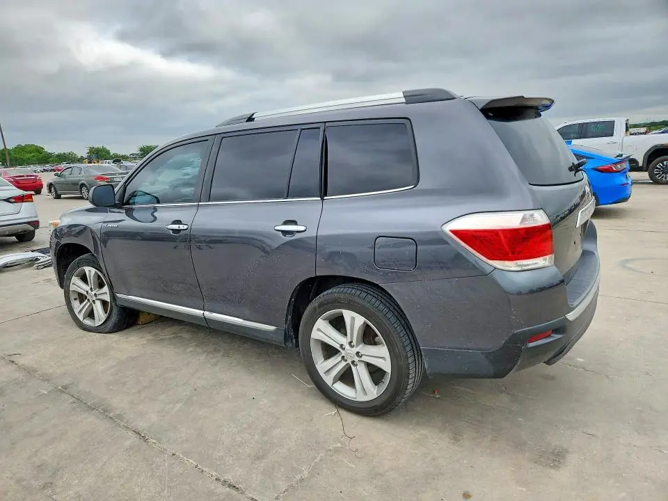 2013 TOYOTA HIGHLANDER LIMITED  