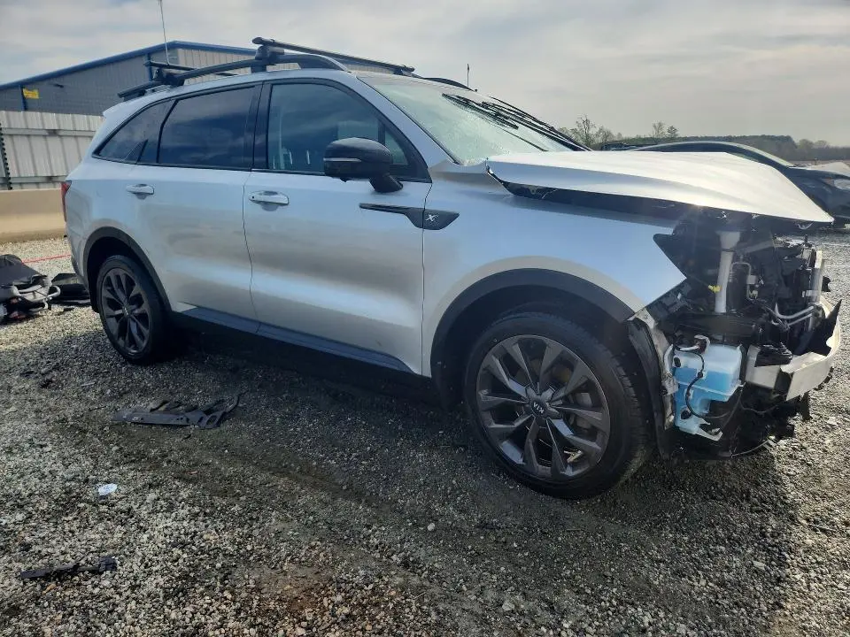 2021 KIA SORENTO   