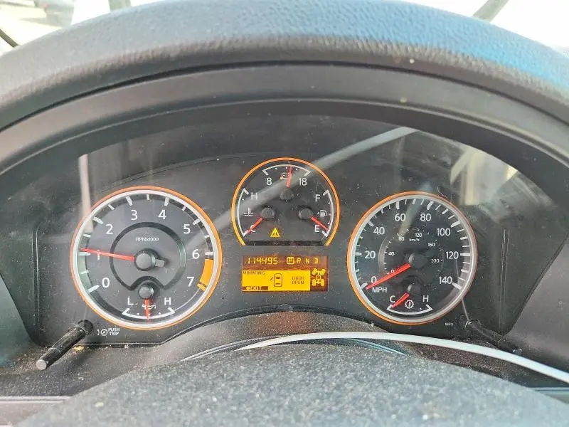 2015 NISSAN ARMADA SV  