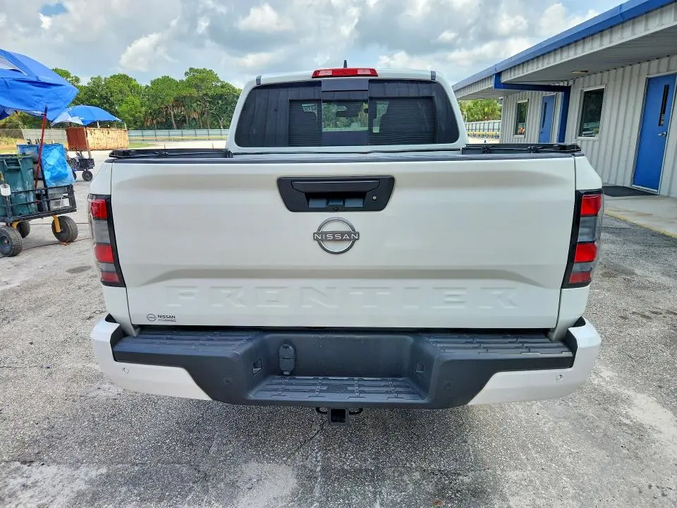 2025 NISSAN FRONTIER SV  