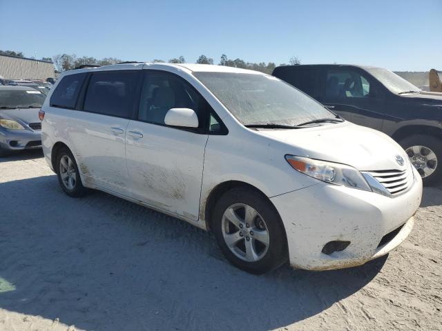 2017 TOYOTA SIENNA LE