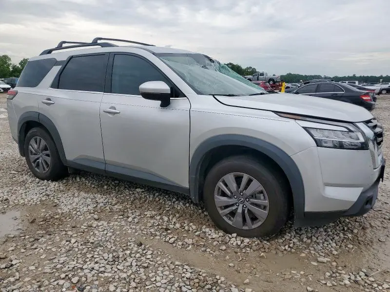 2022 NISSAN PATHFINDER SV  
