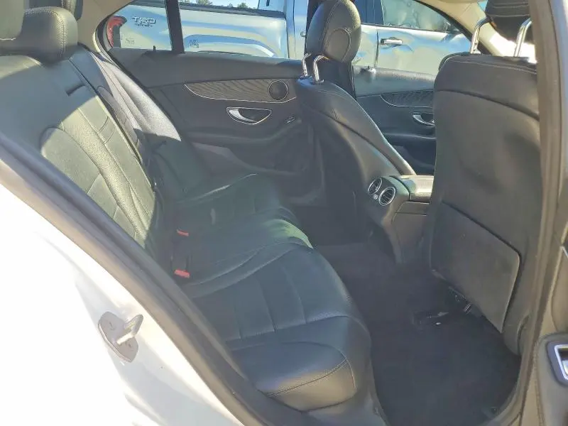 2016 MERCEDES-BENZ C 300  