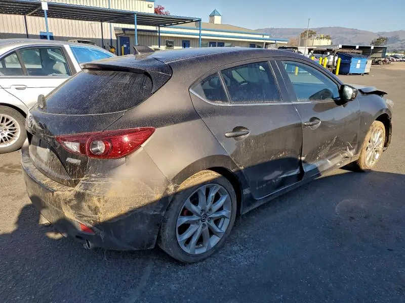 2015 MAZDA 3 TOURING  