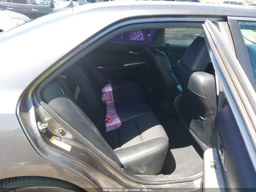 2014 TOYOTA CAMRY SE
