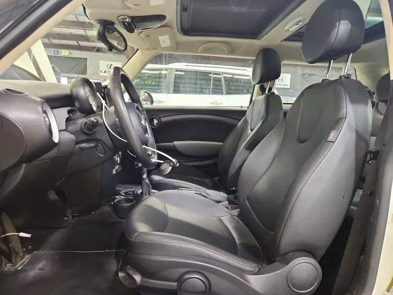 2012 MINI COOPER   