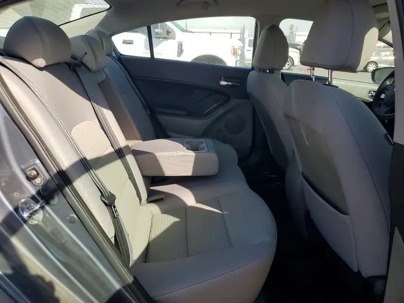 2016 KIA FORTE LX  