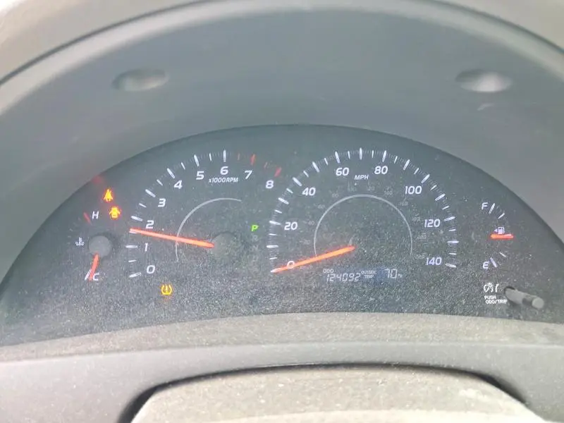 2010 TOYOTA CAMRY LE  