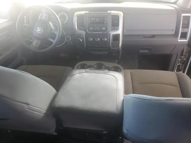 2013 RAM 1500 SLT  