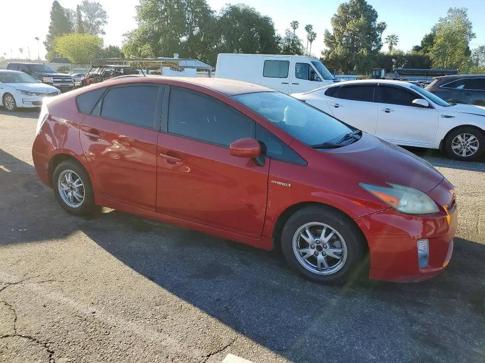 2010 TOYOTA PRIUS III  