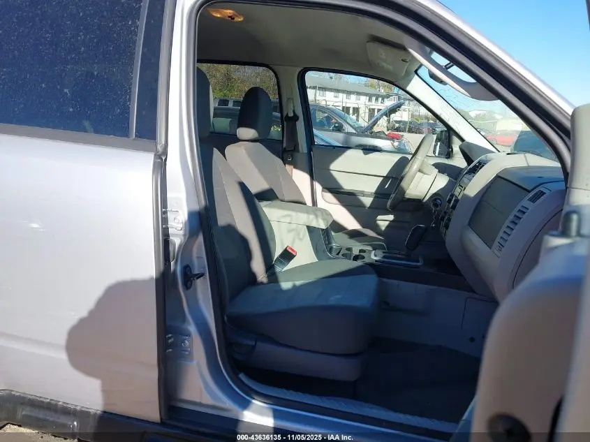 2010 FORD ESCAPE XLS