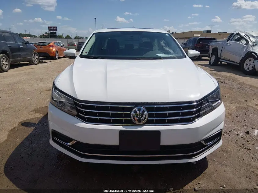 2018 VOLKSWAGEN PASSAT 2.0T SE