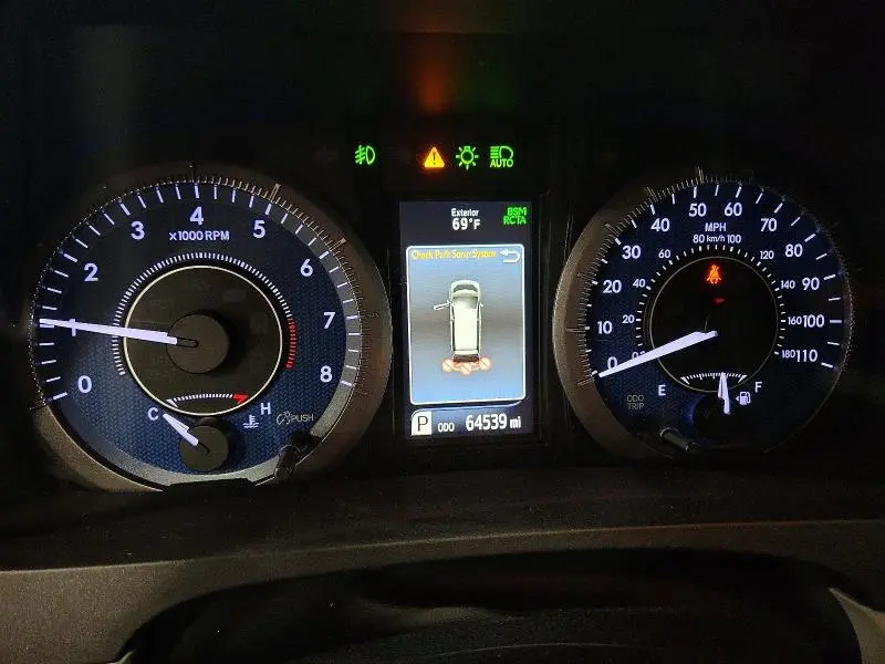 2018 TOYOTA SIENNA XLE 8-PASSENGER  