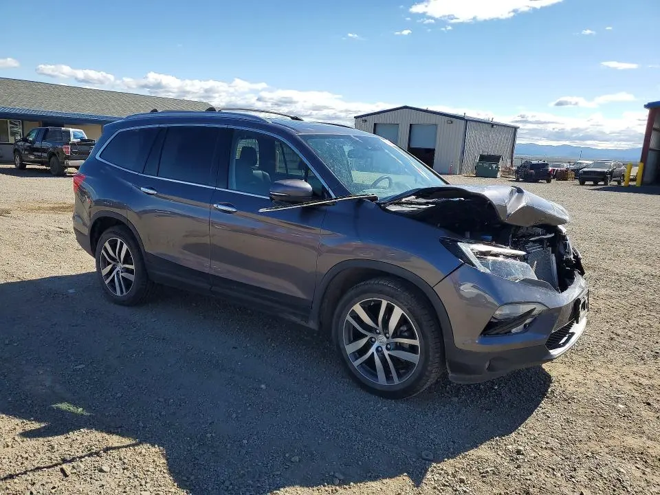 2017 HONDA PILOT TOURING  
