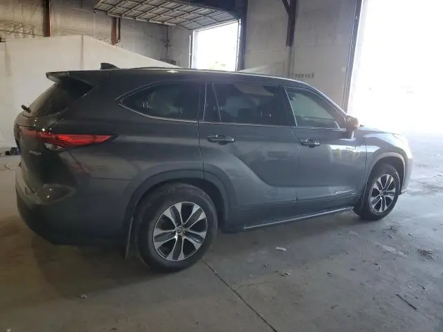 2021 TOYOTA HIGHLANDER HYBRID XLE  