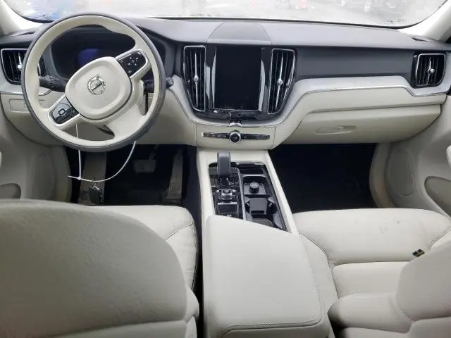 2024 VOLVO XC60 PLUS  