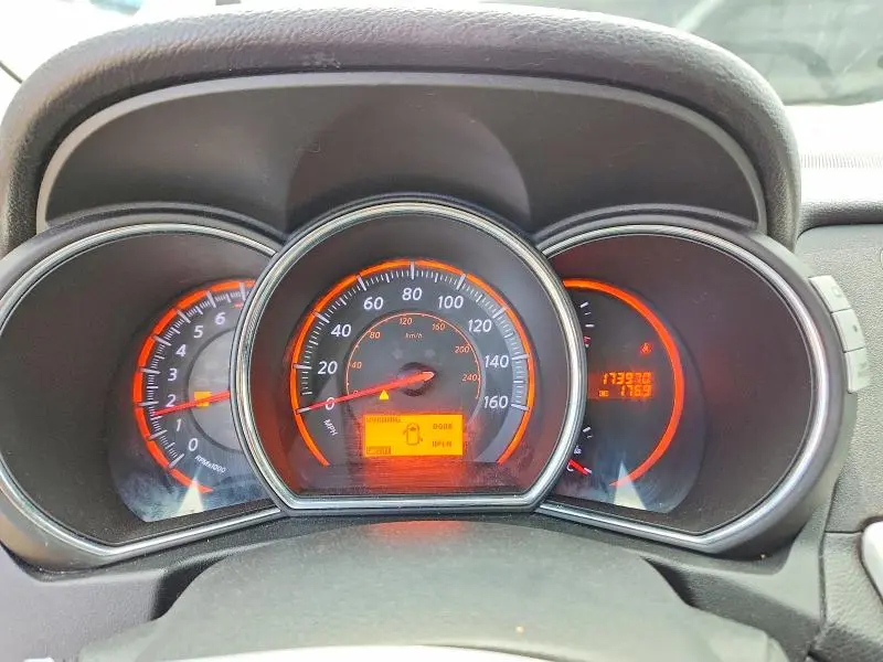 2010 NISSAN MURANO S  