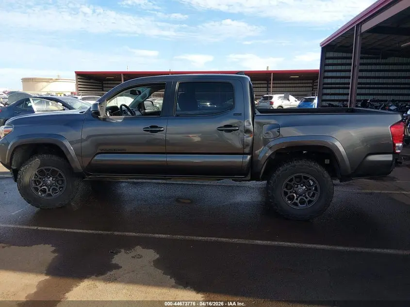 2017 TOYOTA TACOMA SR5 V6