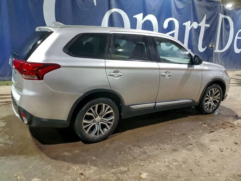 2018 MITSUBISHI OUTLANDER ES  