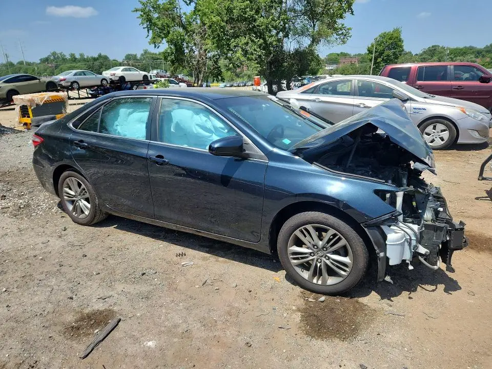 2017 TOYOTA CAMRY SE  