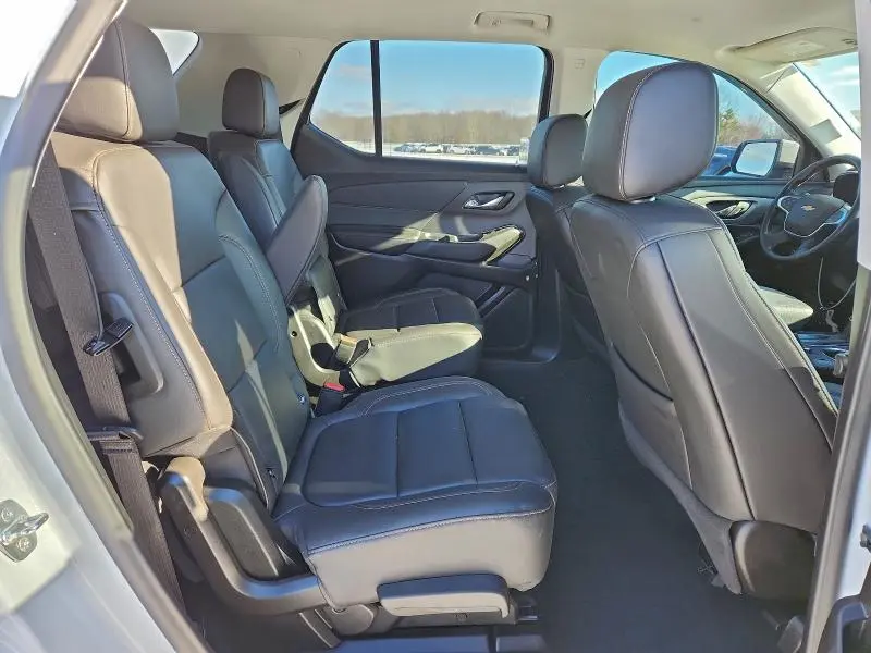 2021 CHEVROLET TRAVERSE LT  