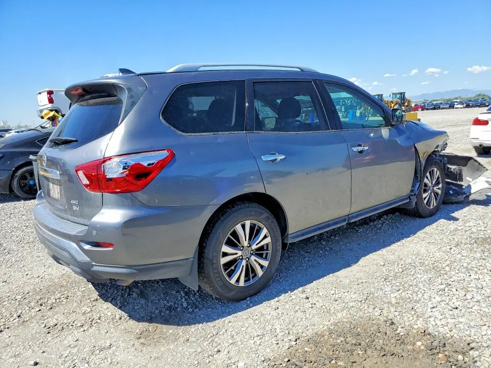 2019 NISSAN PATHFINDER SV  