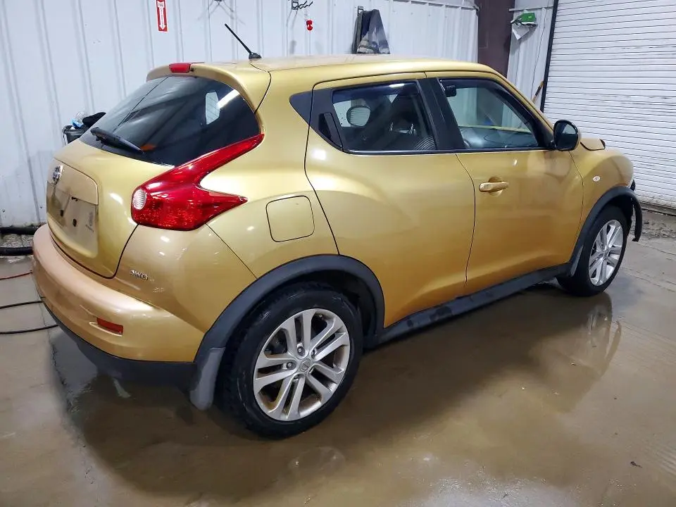 2013 NISSAN JUKE S  