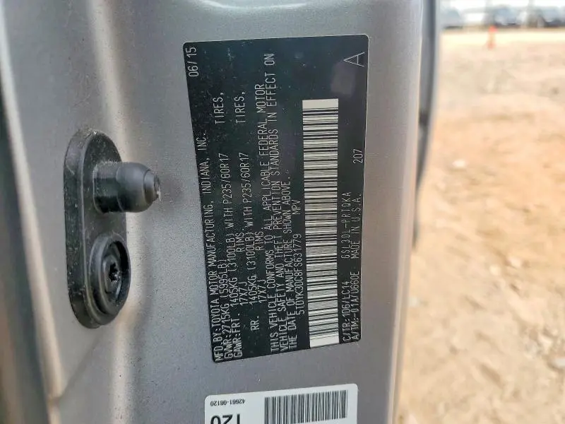 2015 TOYOTA SIENNA XLE 8-PASSENGER  