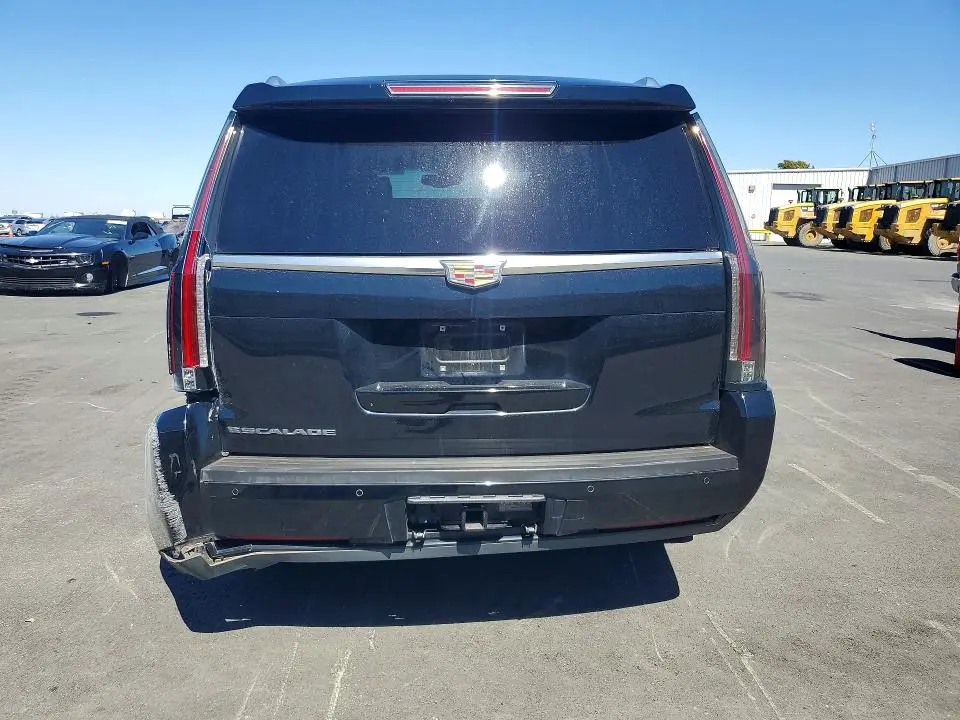 2016 CADILLAC ESCALADE LUXURY  