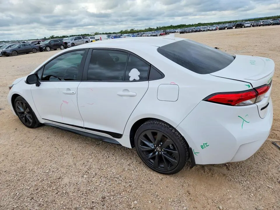 2024 TOYOTA COROLLA SE  