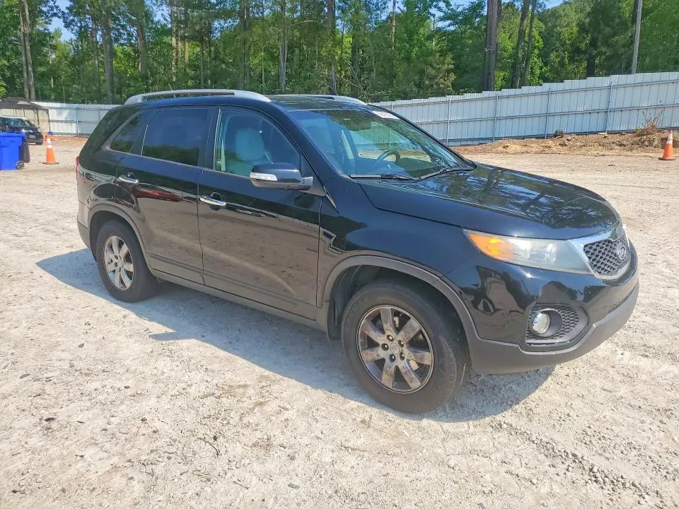 2013 KIA SORENTO LX  