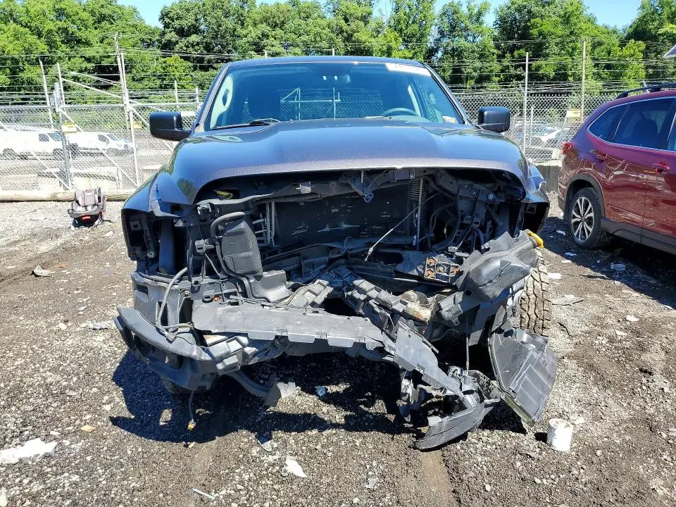2014 RAM 1500 ST  