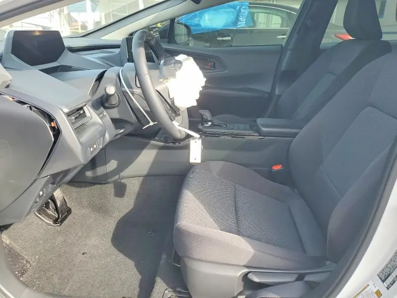 2024 TOYOTA PRIUS LE  