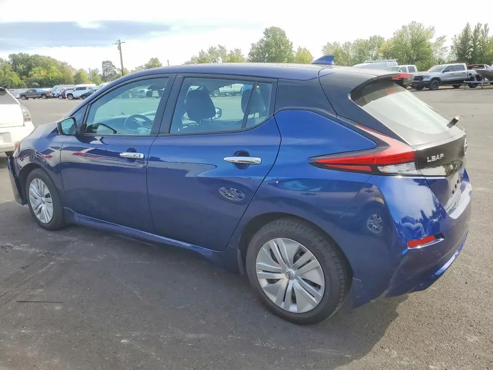 2022 NISSAN LEAF S  