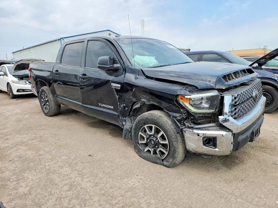 2018 TOYOTA TUNDRA CREWMAX SR5  