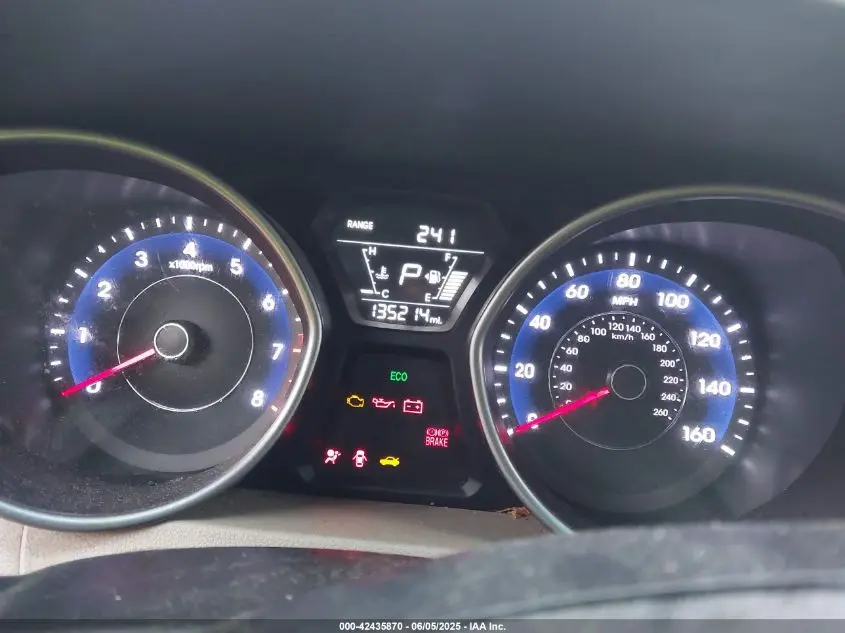 2015 HYUNDAI ELANTRA SE