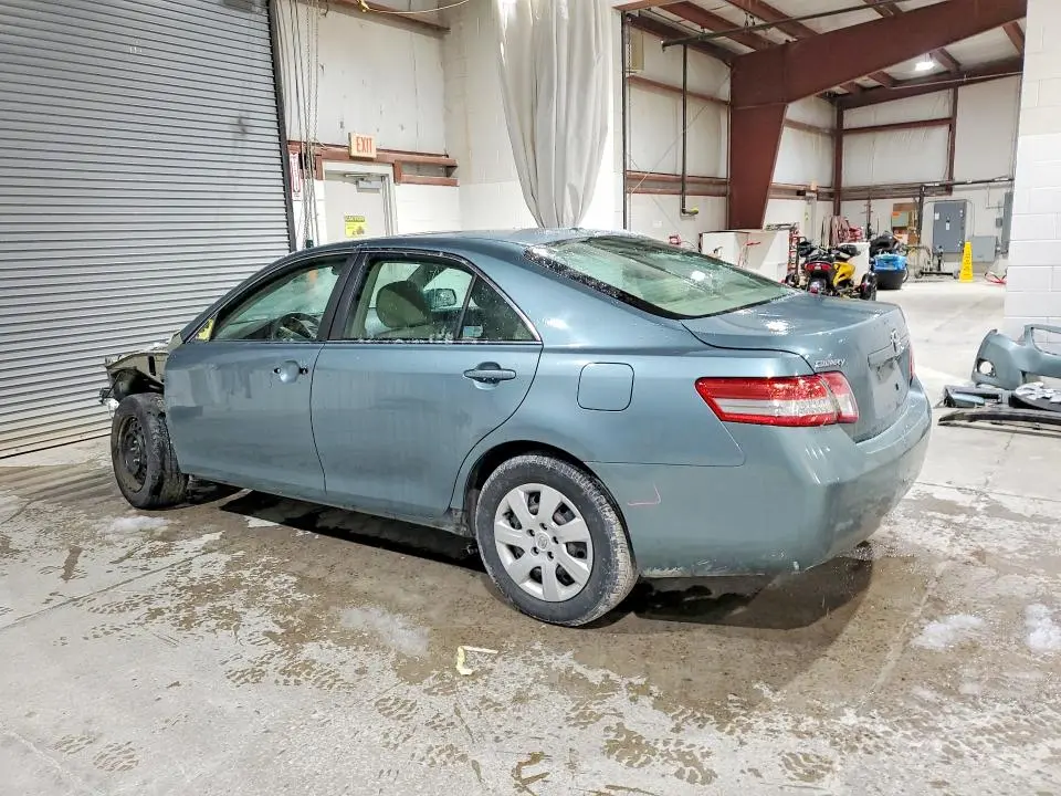 2010 TOYOTA CAMRY LE  