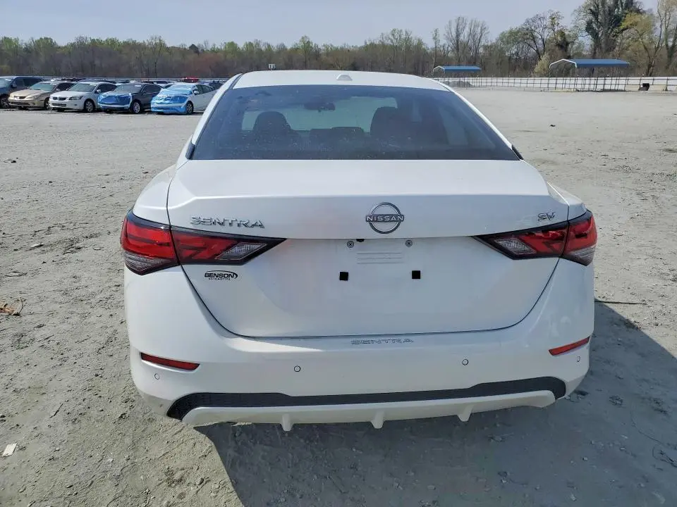 2024 NISSAN SENTRA SV  