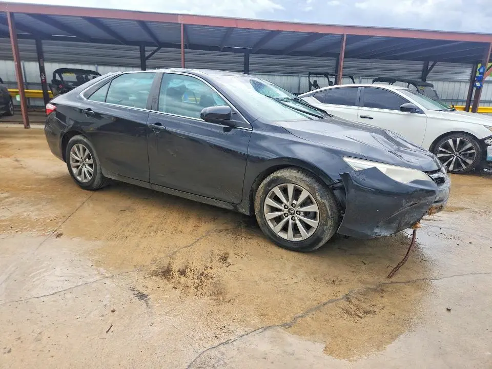 2017 TOYOTA CAMRY XLE  