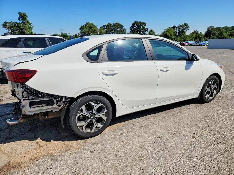 2021 KIA FORTE LXS  